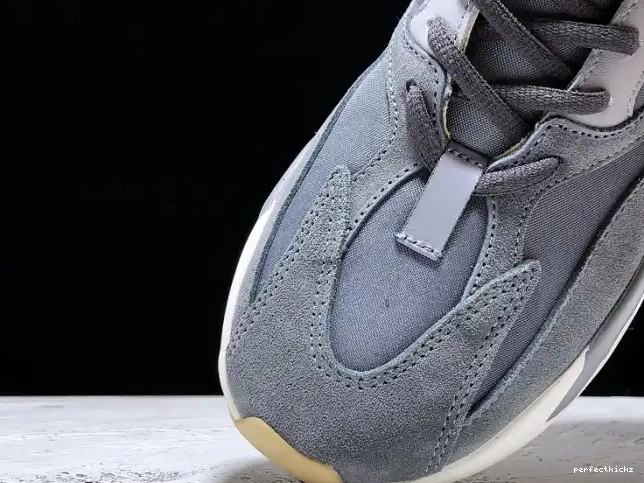 'Magnet' Boost Yeezy 700 FV9922 Adidas v2 0503
